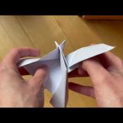 Hier einmal das Video zur Entfaltung (höhö) der Arbeit mit der Origami Taube :)